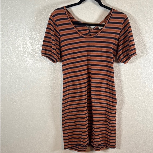 Pact Rust & Navy Stripes Twist Back Puff Sleeve Scoop Tee Shirt Dress Size Small - Picture 1 of 7